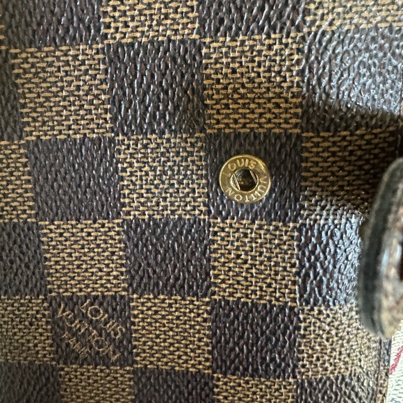 🍁SOLD🍁Louis Vuitton Damier Wallet - Picture 13 of 16